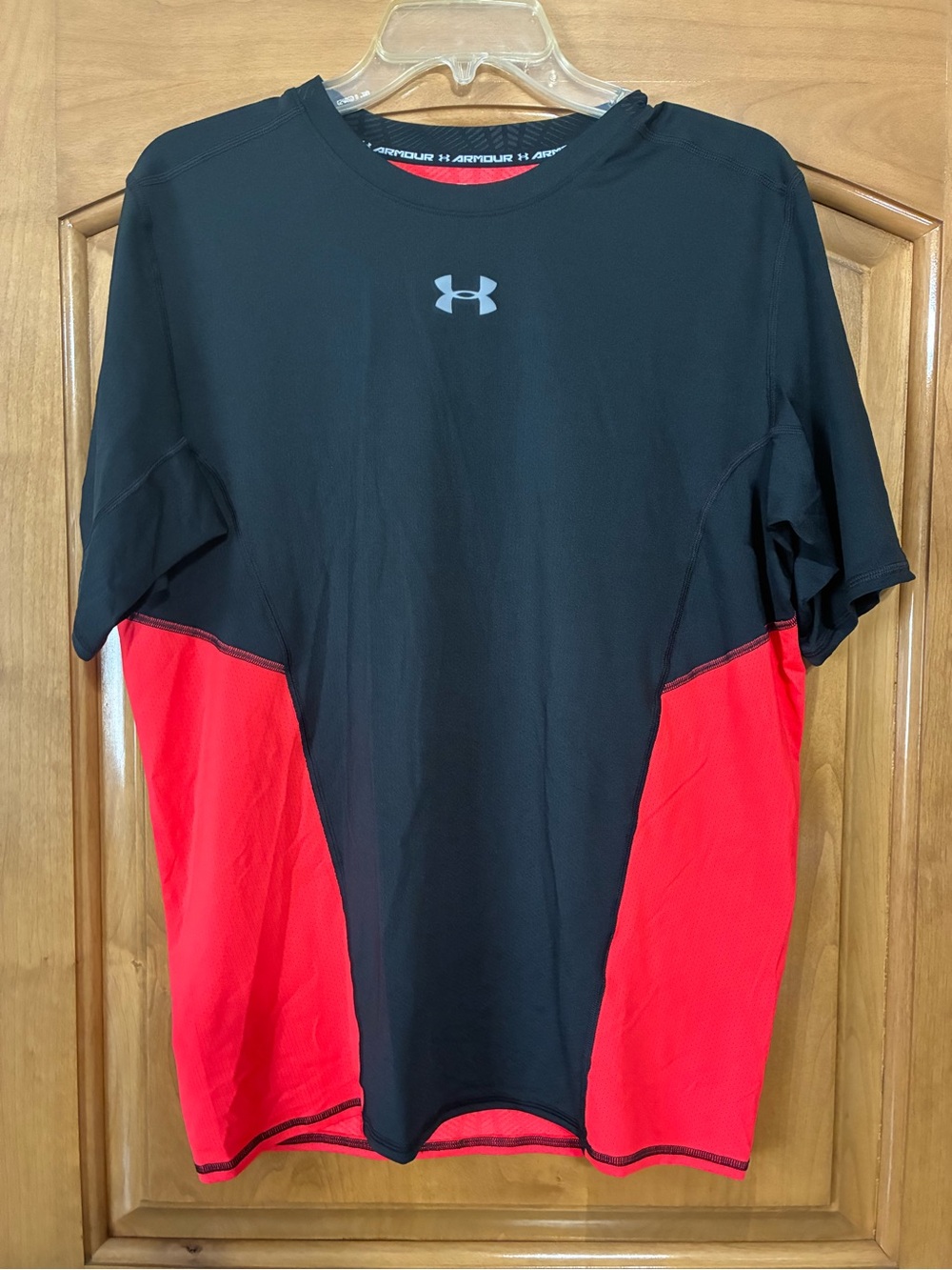 Under Armour Men's Black and Red Short Sleeve Compression Athletic Tee